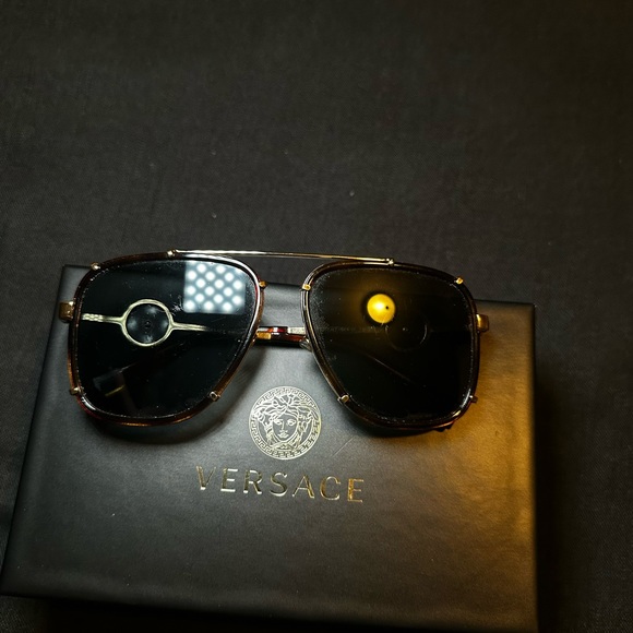 Versace sunglasses - Picture 13 of 14